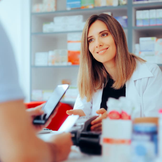 Топ продаж в аптеках в 2024 году: чем лечились россияне