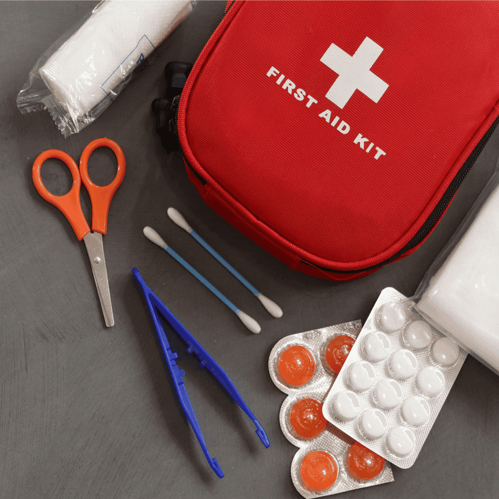 Аптечка на праздники: средства первой необходимости