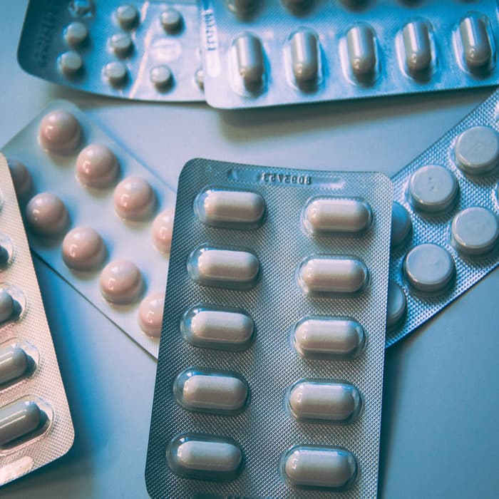 Что россияне покупают в аптеках: самые продаваемые препараты 2023